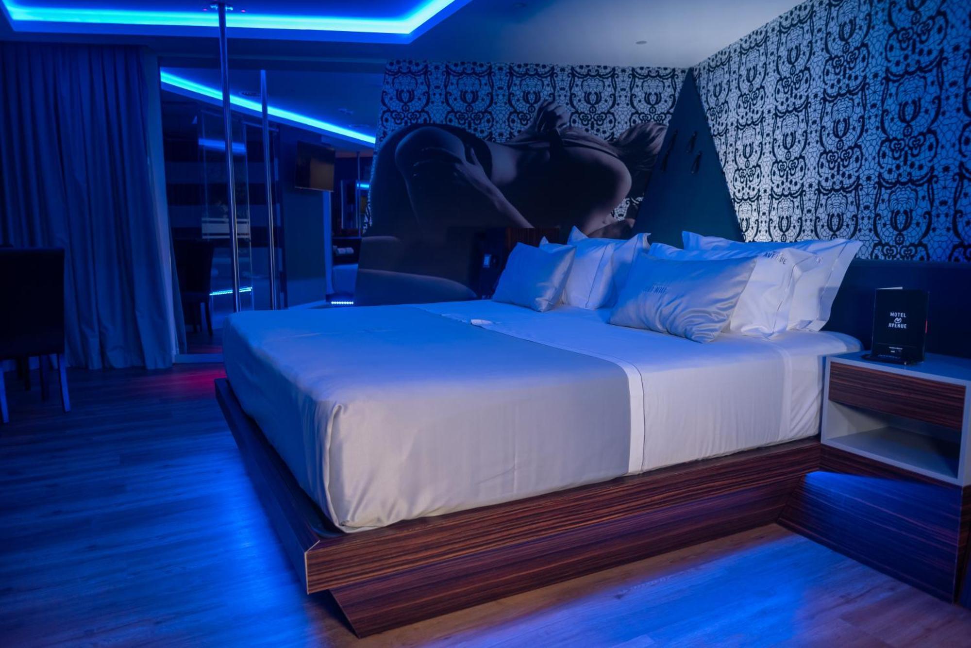 Motel Avenue วาลองโก ภายนอก รูปภาพ
