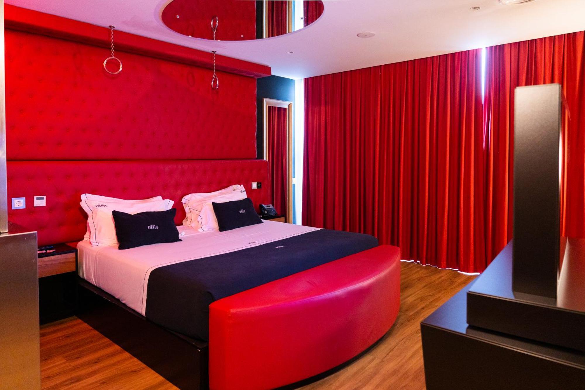 Motel Avenue วาลองโก ภายนอก รูปภาพ