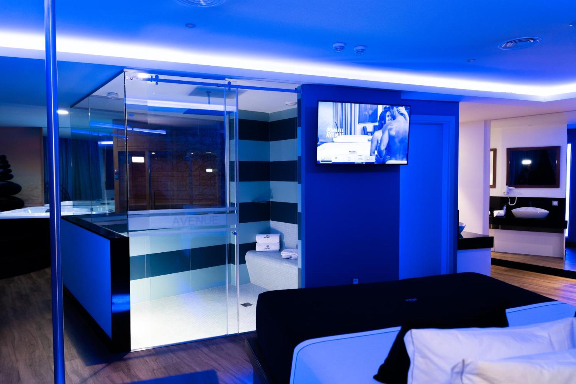 Motel Avenue วาลองโก ภายนอก รูปภาพ