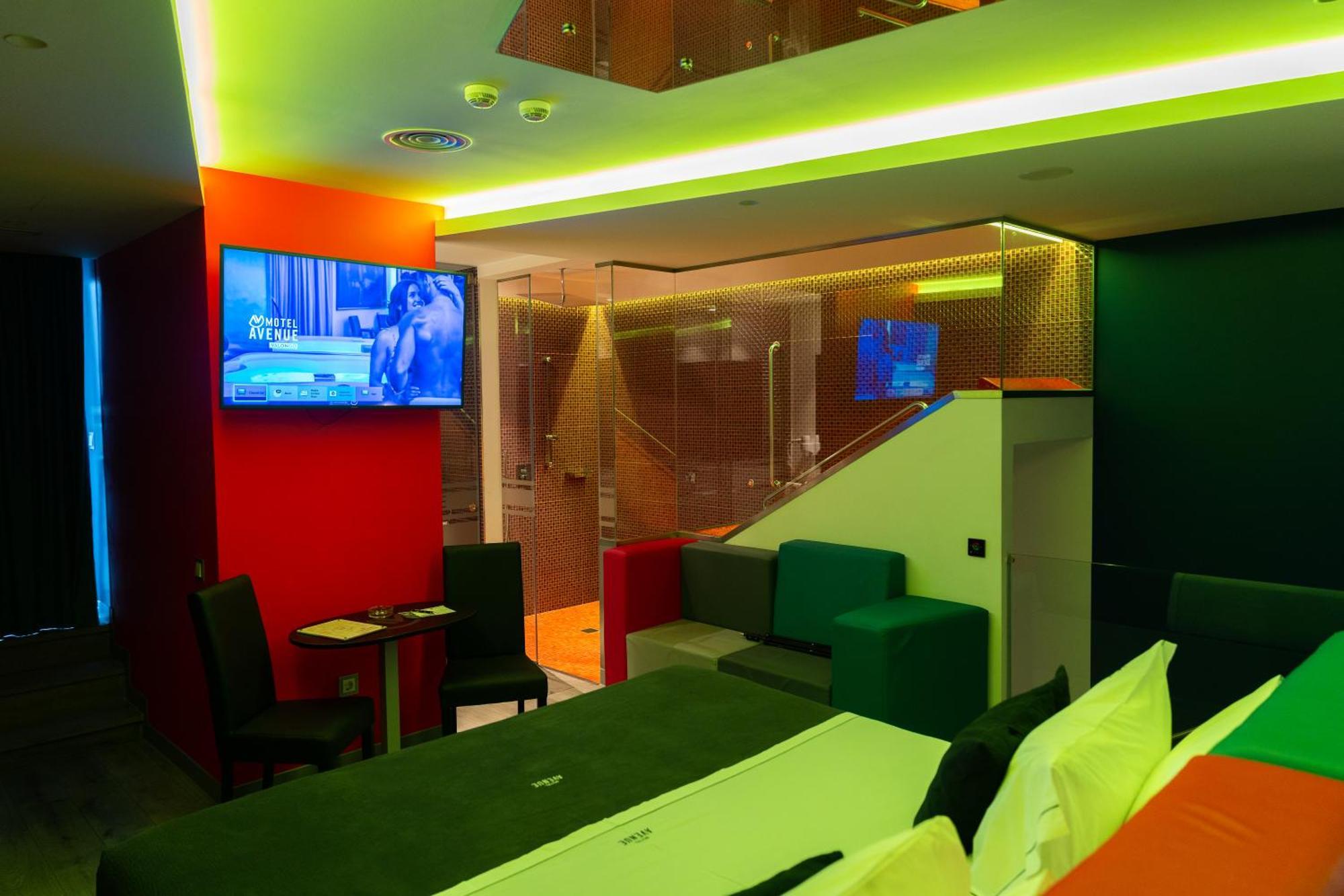 Motel Avenue วาลองโก ภายนอก รูปภาพ